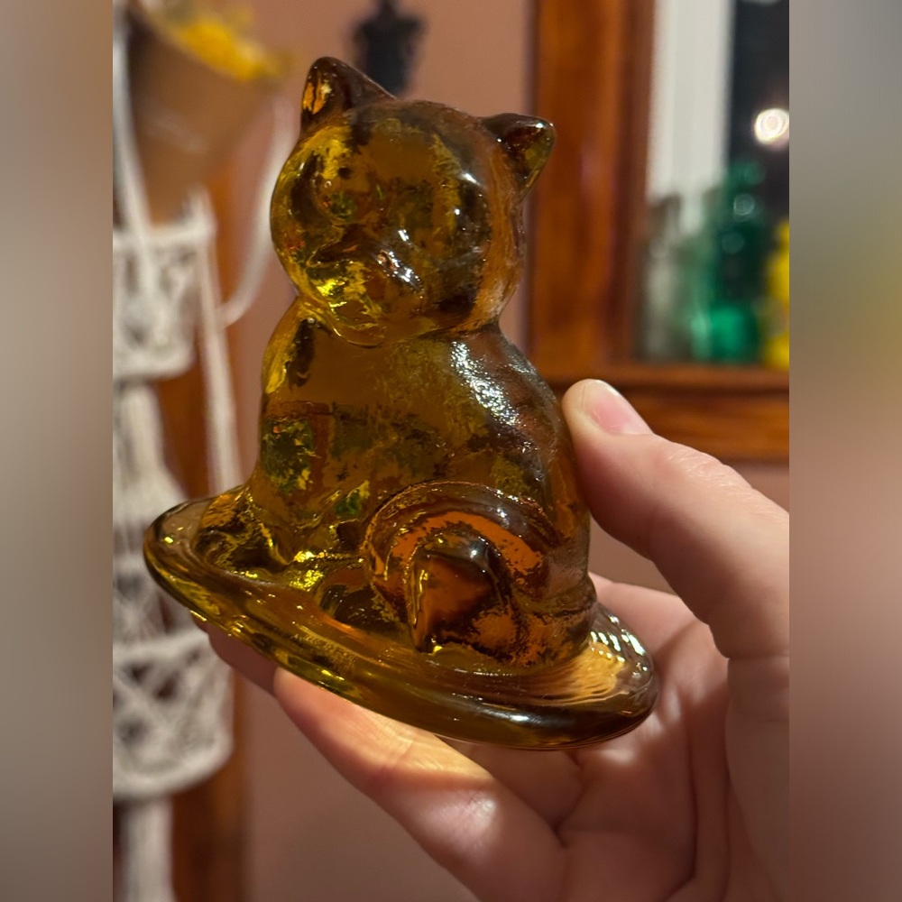 Cat Amber Glass Paperweight ✨